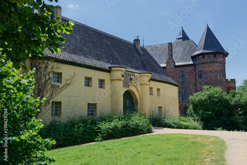Burg Linn mit Jagdschlösschen, Krefeld