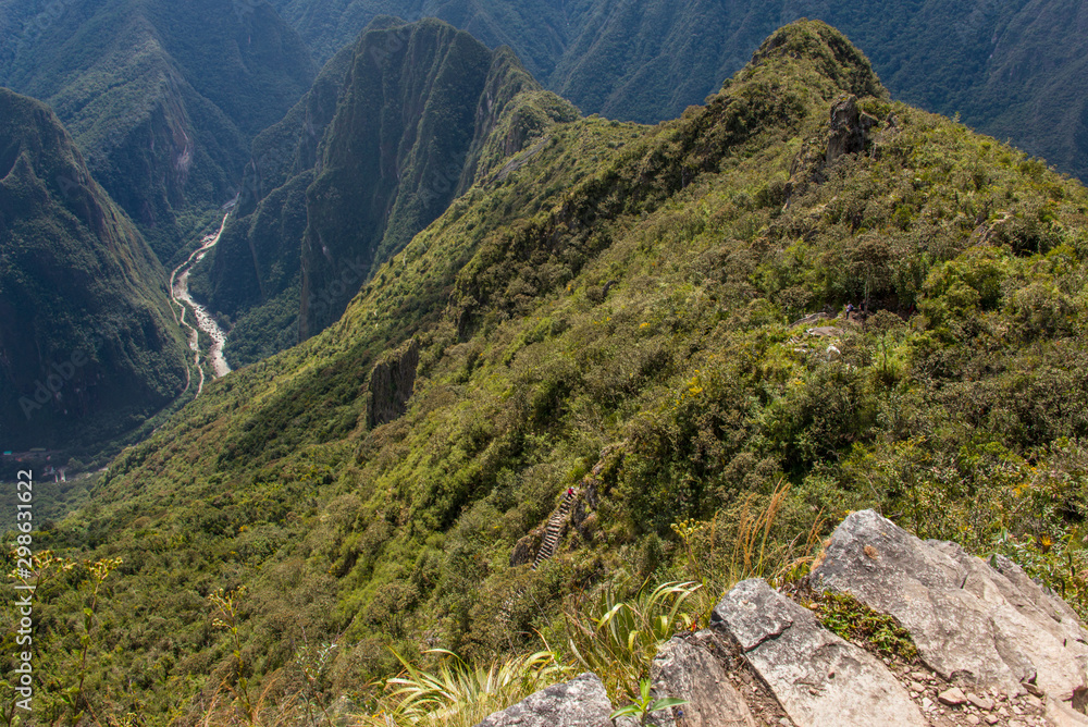 Obraz premium Trail to top of mountain Machupicchu in Peru