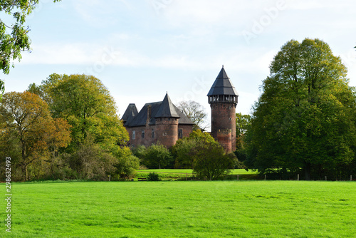 Burg Linn in Krefeld Oppun