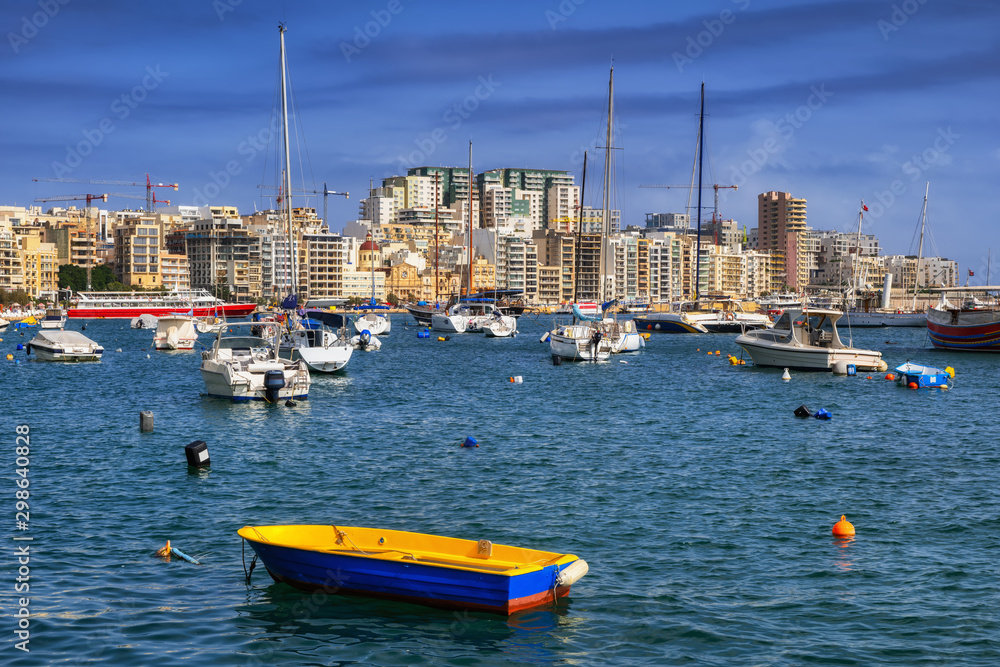 Fototapeta premium Sliema Town Skyline in Malta