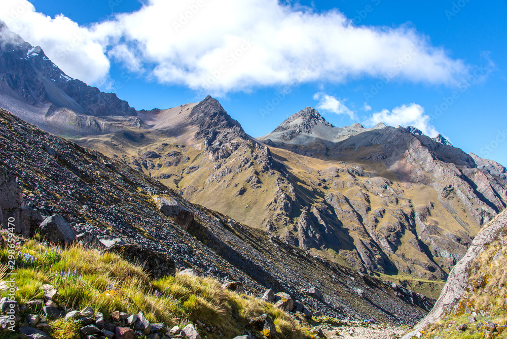 Fototapeta premium Panoramic view of the Andes. Ascent to the foot of Mount Salkantay