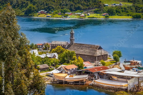 Foto San Juan, Chiloe Island, Chile - View of San Juan and Its Shipyards and the Wood