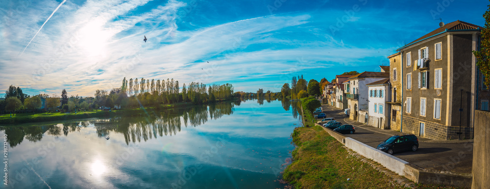 Peyrehorade, Landes / France »; October 25, 2019: Panoramic river full of lots of water in the municipality of Landes de Peyrehorade