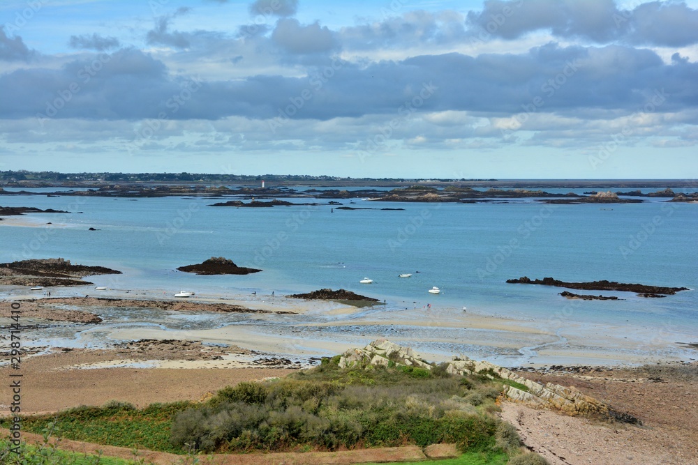 Vue panoramique sur l'île Bréhat en Bretagne
