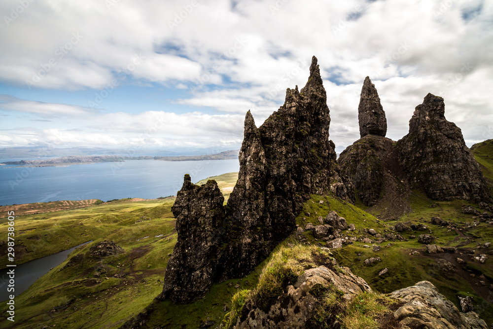 Obraz premium Old Man of Storr on Isle of Skye