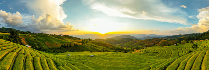 Handdoek met foto Rijstvelden Zonsondergang Pa Bong Piang Chiang Mai  © AU USAnakul