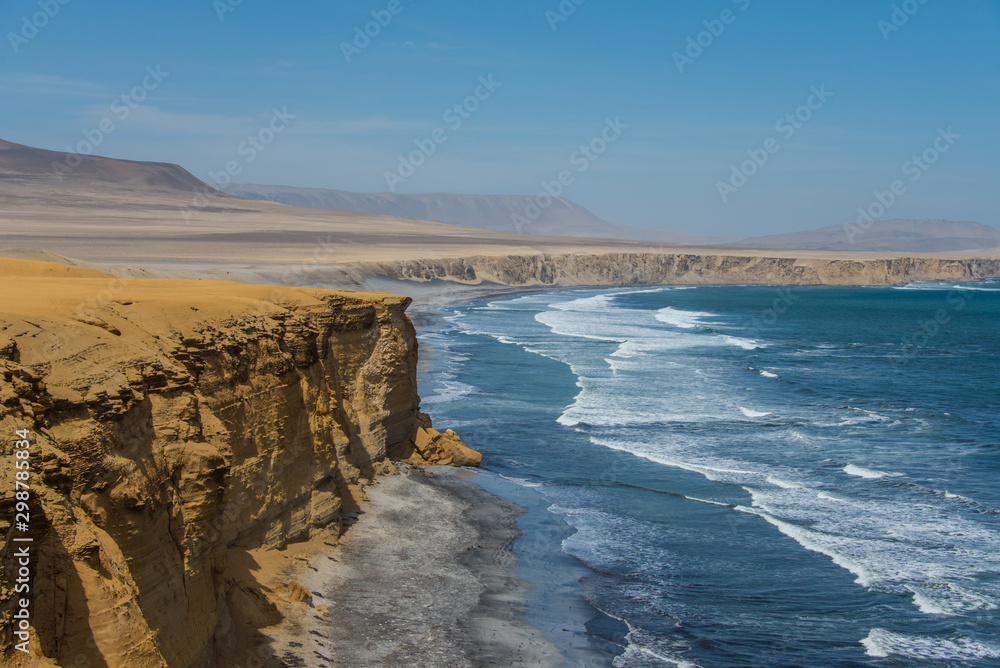 Fototapeta premium Supay Beach in Paracas National Reserve (Peru)