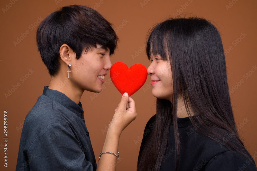 Asian Lesbian Dating online