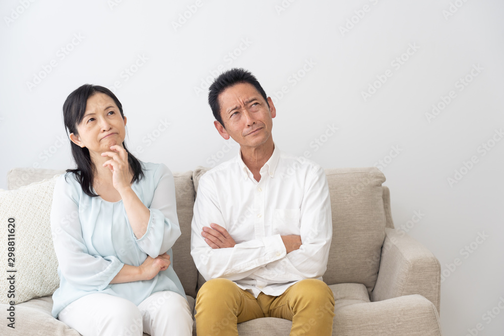 シニア夫婦 考える シニア夫婦 考える