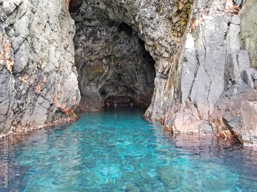 Wunderschöne Grotte bei Calanche und Capo Rosse von Korsika