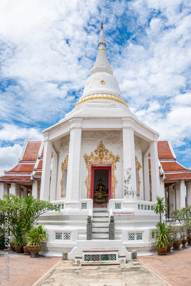 White Pagoda of Wat PradooChimplee, Bangkok, Thailand