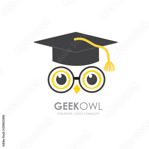 Illustration concept of owl in graduate hat . Vector