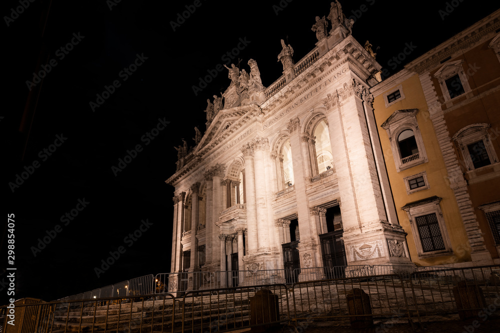 Fototapeta premium Basilica of St. John in Lateran (San GIovanni In Laterano) at Rome at night
