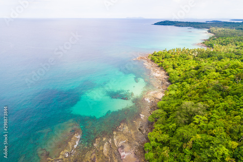 Fototapeta Naklejka Na Ścianę i Meble -  Aerial view paradise island sea beach beautiful of nature