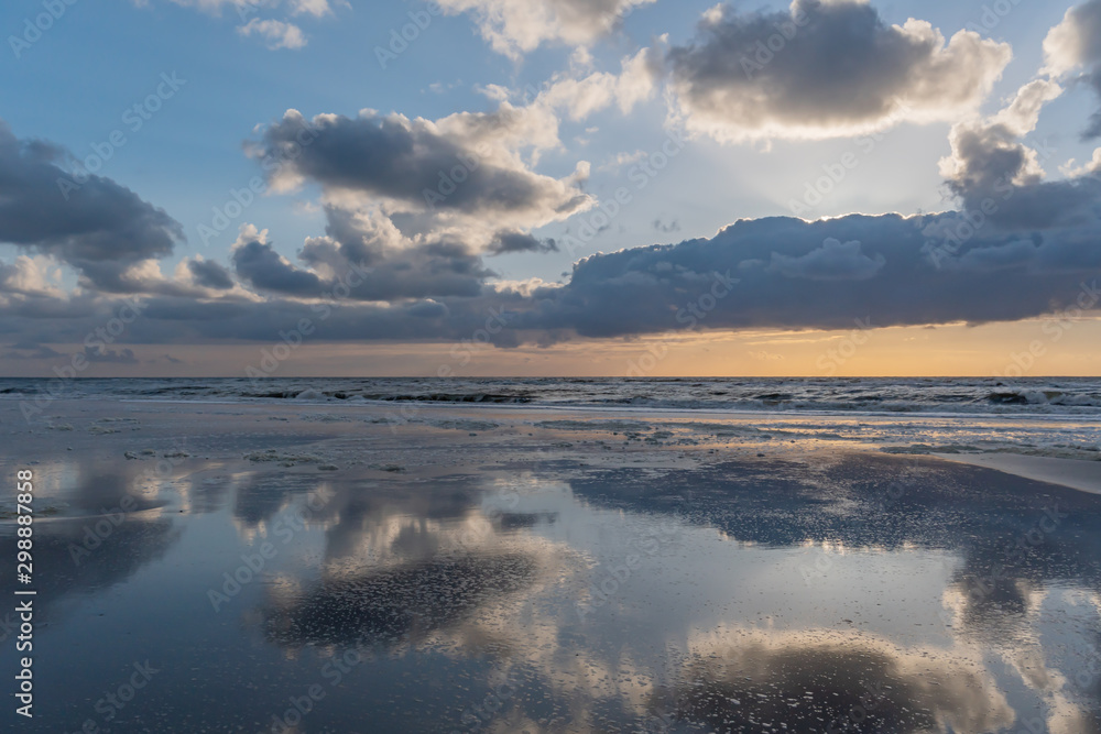 Sonnenuntergang am Meer – Nordsee, Niederlande