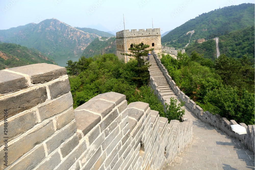 The Great  Wall of China is the most beautiful historic place.