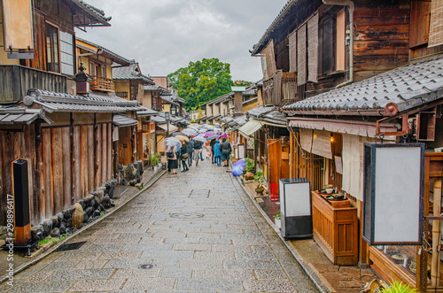 京都の雨の日の二寧坂