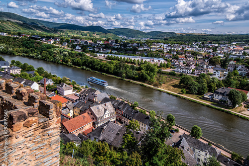 Blick auf Saarburg in der Eifel