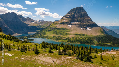 Hidden lake overlook along the Hidden Pass Trail in Logan Pass area of Glacier National Park, Montana, USA