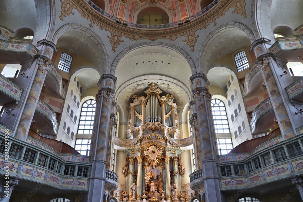 Fototapeta premium Pipe organ in church