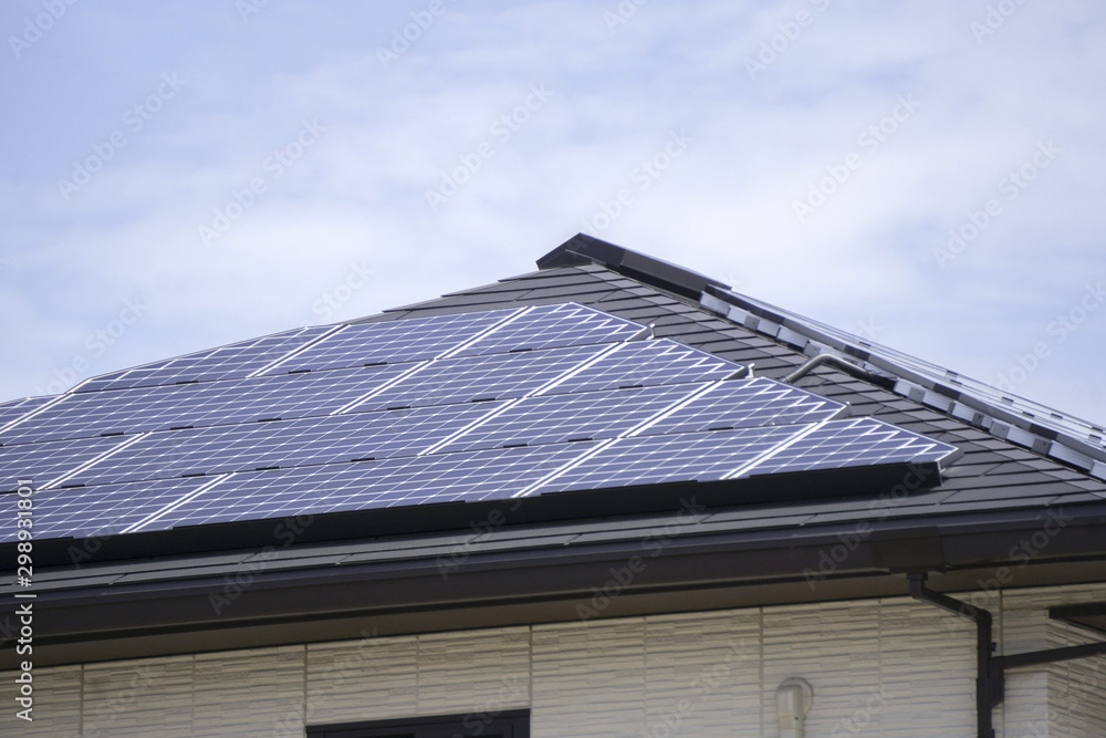 Naklejka premium 太陽光パネル 住宅
