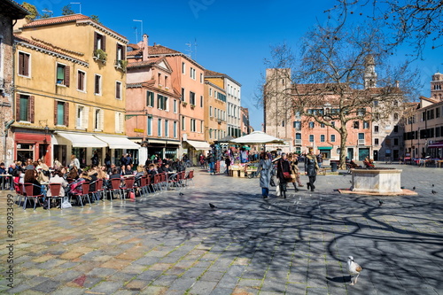 campo santa margherita in venedig, italien