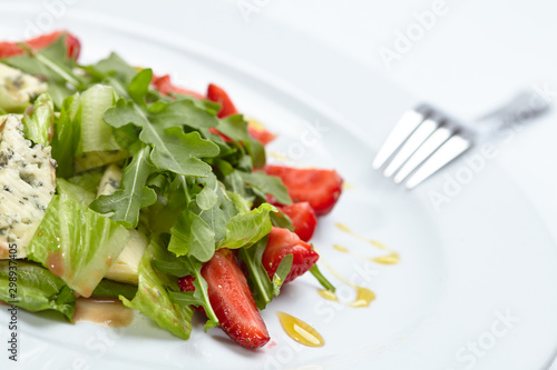 salad with strawberries