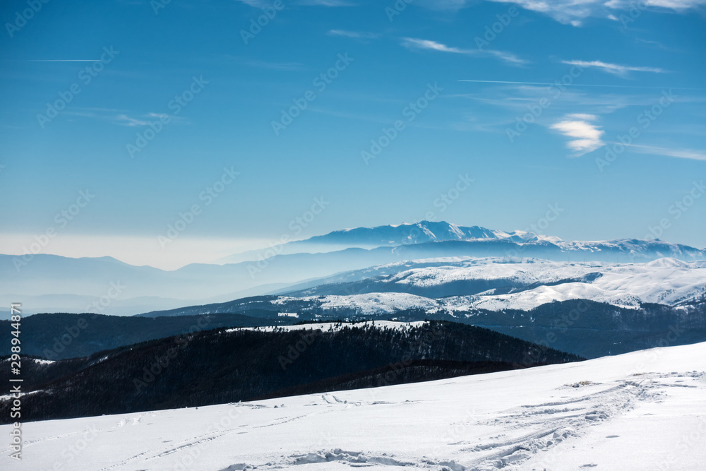 Obraz premium Snowy slopes in 3-5 Pigadia ski center, Naoussa, Greece