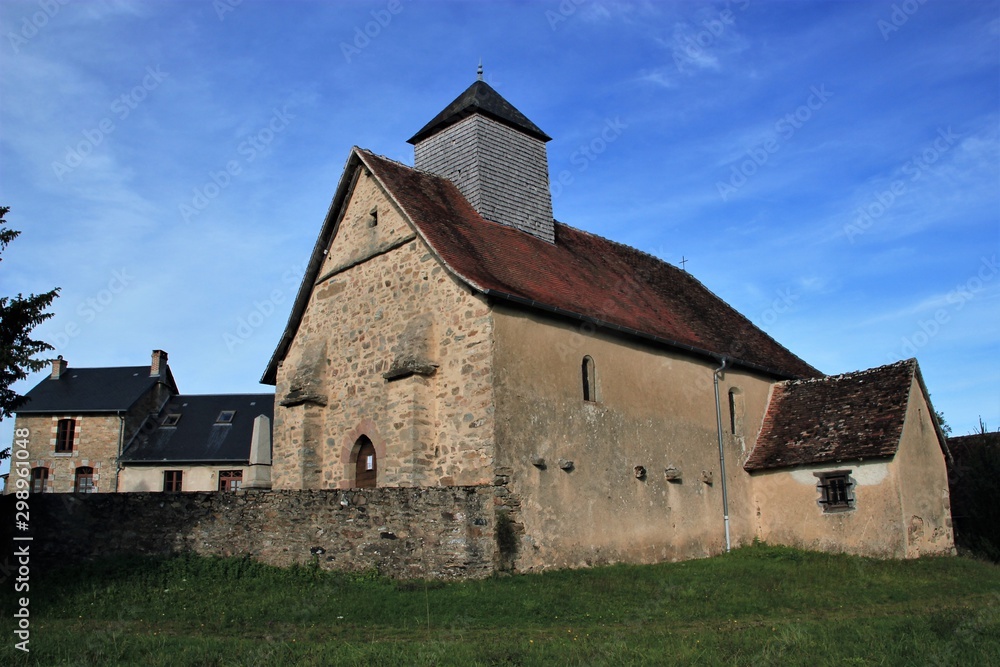 Petite église de Lamongerie (Corrèze)