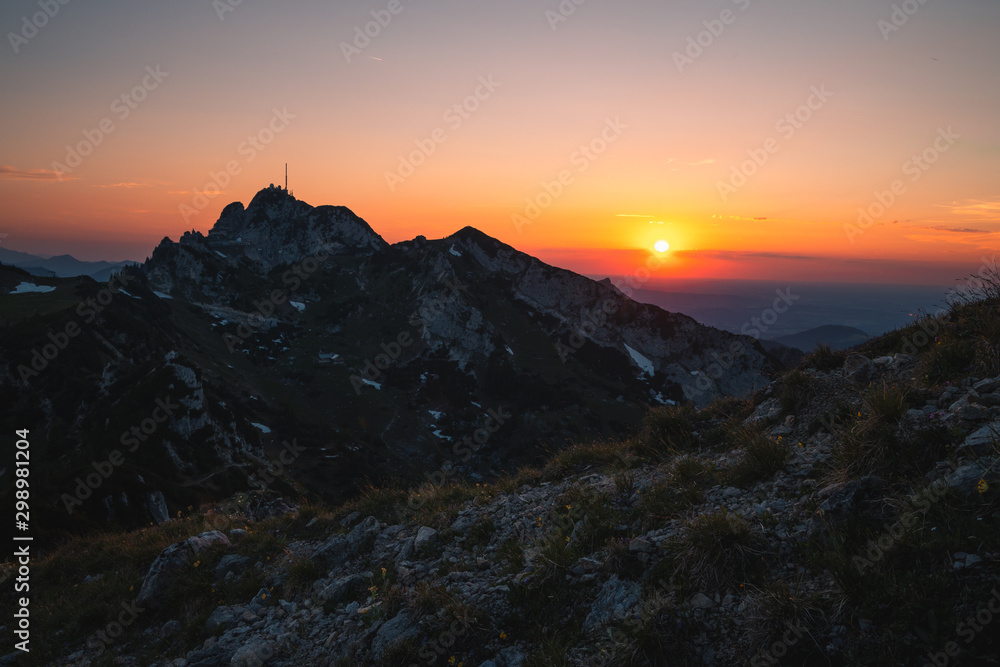 Abendrot in den Alpen Sonnenuntergang in den Bergen Abendrot in den Alpen Sonnenuntergang in den Bergen