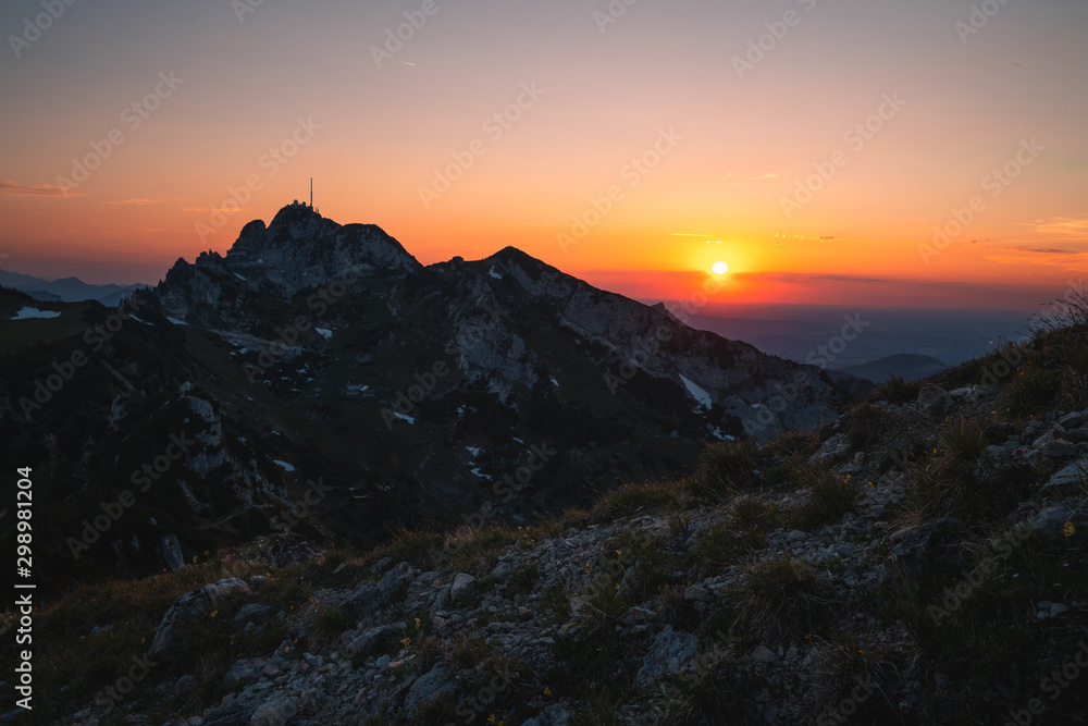 Abendrot in den Alpen Sonnenuntergang in den Bergen 