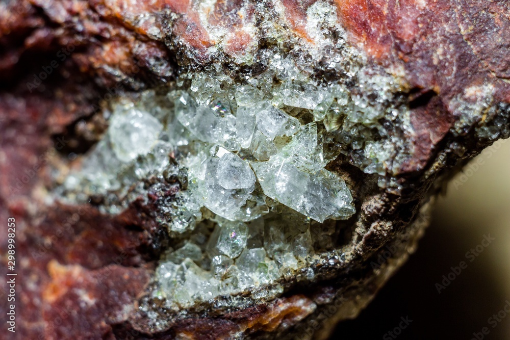 Small quartz crystals on flint, rhinestone Small quartz crystals on flint, rhinestone