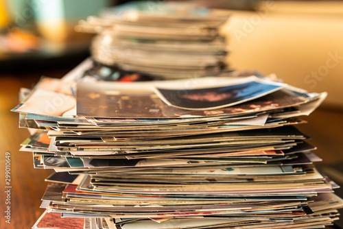 Obraz na plátne Stack of old photo prints and Memories to be digitized a