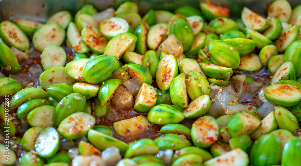 Ambarella mix sweet and sour garlic chili sauce, Vietnamese street food