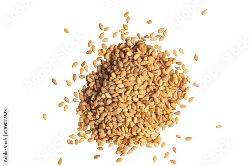 Fotografia Macro shot of a raw white sesame seed isolated on white background