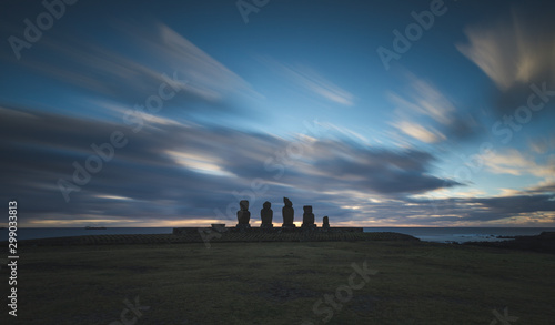 Isla de Pascua Easter Island Moai Statues Polynesia Chile