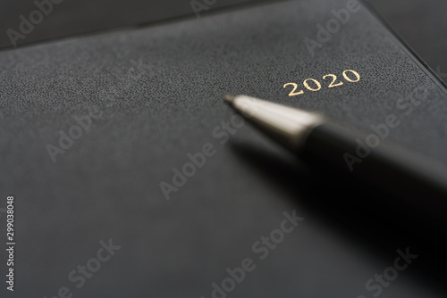 ペンと手帳2020