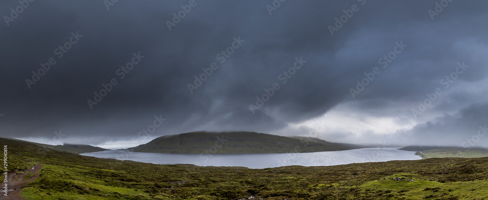 Fototapeta premium Färöer - Inseln im Nordatlantik