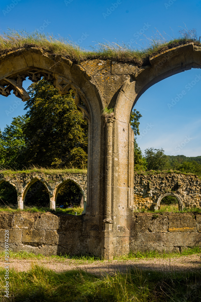 ruined hailes abbey cotswolds gloucestershire england uk ruined hailes abbey cotswolds gloucestershire england uk