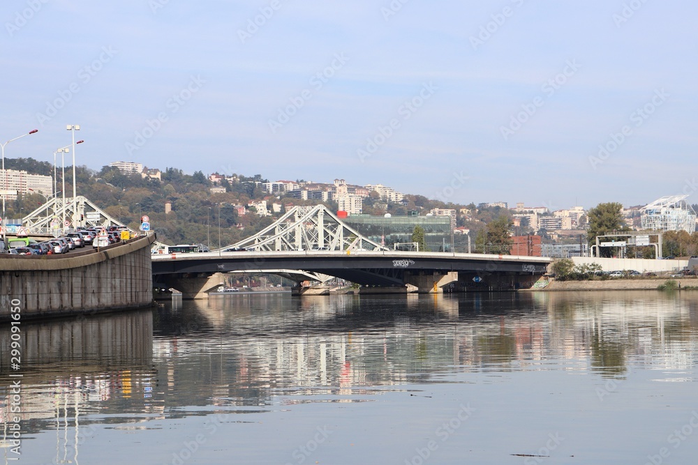 Pont ferrovière sur la rivière Saône à La Mulatière - Département du Rhône
