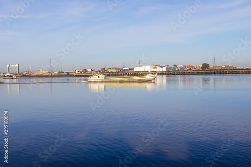 A ship at work on River Thames © Samuel