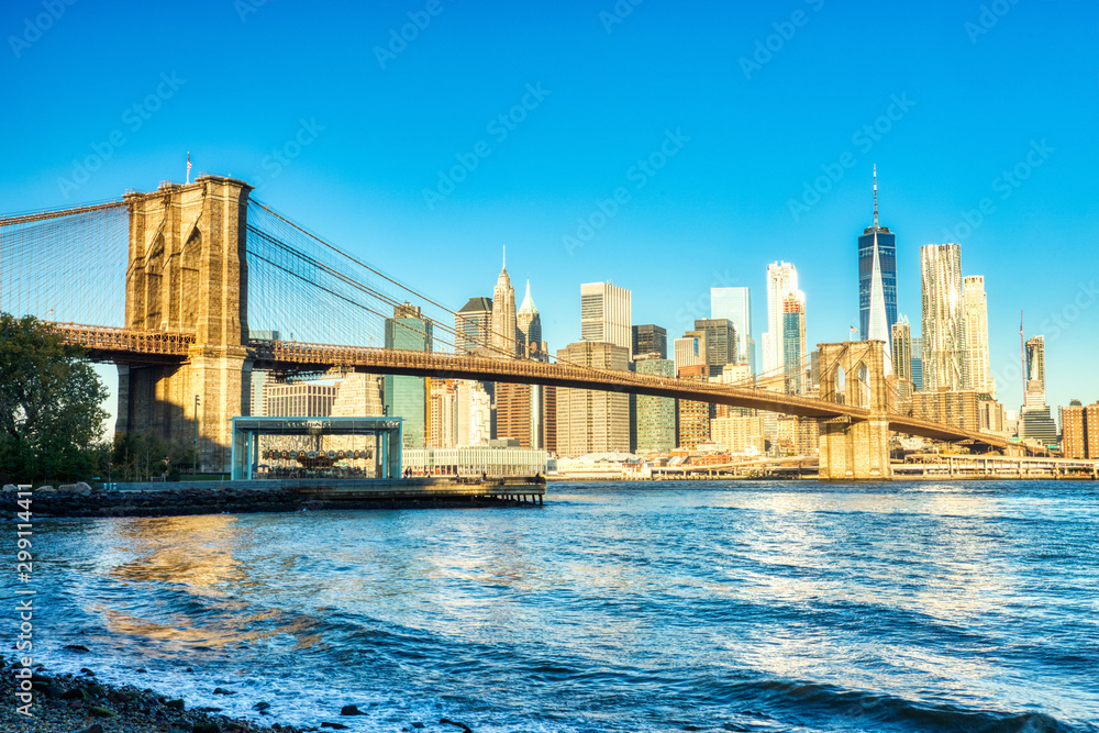 New York City Lower Manhattan with Brooklyn Bridge at Dusk, View from Brooklyn, New York - obrazy, fototapety, plakaty 
