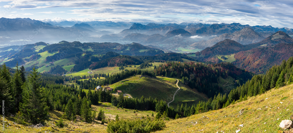 Wanderung auf den Spitzstein nähr Aschau / Sachrang mit Panoramablick Richtung Österreich, Inntal