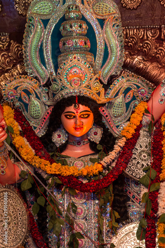 Goddess Durga idol during the navratri/durga puja celebration in India © Abhishek Mittal