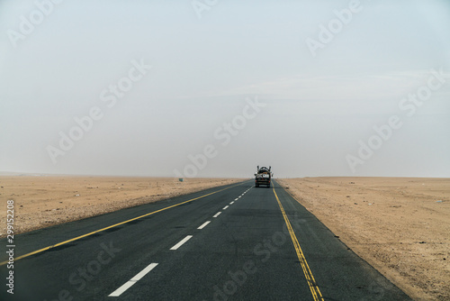 desert road © HealeyPhoto