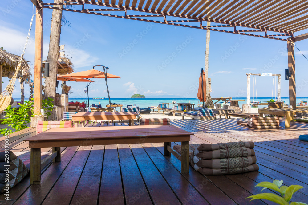 Fototapeta premium Luxury beach bar resort at tropical island