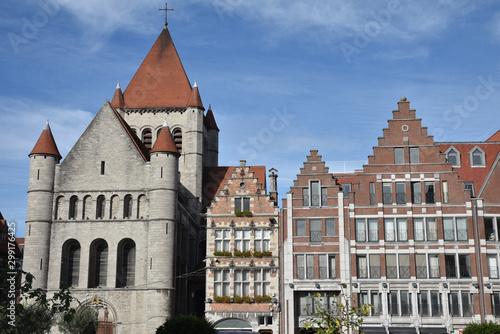 Grand place à Tournai, Belgique