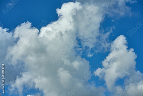 Fototapeta Naklejka Na Ścianę i Meble -  Beautiful sky and majestic clouds