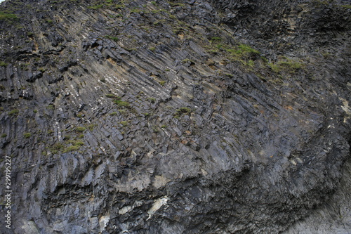 Textura de paredes rocosas de montañas en Islandia 