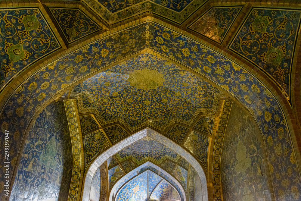 Mosque Cheikh Lotfallah of Isfahan - Iran